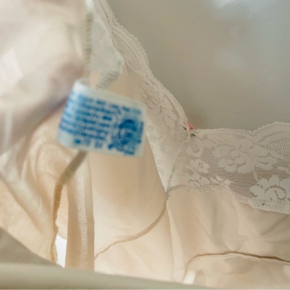 VINTAGE | Satin Lace Trim V-Neck Cami Lingerie Sleep Tank - Picture 3 of 6